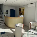Szálloda Le Laury's-hotel Calme Proche De Rodez Avec Parking Prive Gratuit 3*