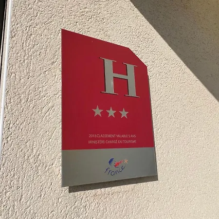 Le Laury's-hotel Calme Proche De Rodez Avec Parking Prive Gratuit