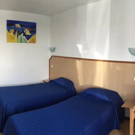 Ξενοδοχείο Le Laury's-hotel Calme Proche De Rodez Avec Parking Prive Gratuit