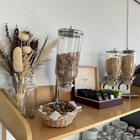 Le Laury's-hotel Calme Proche De Rodez Avec Parking Prive Gratuit فندق 3*