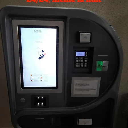 Le Laury's-hotel Calme Proche De Rodez Avec Parking Prive Gratuit Onet-le-Château