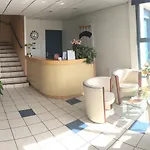 Le Laury's-hotel Calme Proche De Rodez Avec Parking Prive Gratuit 3* Onet-le-Château