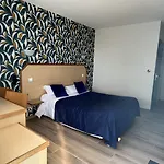 Ξενοδοχείο Le Laury's-hotel Calme Proche De Rodez Avec Parking Prive Gratuit 3*