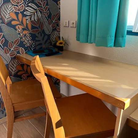 Le Laury's-hôtel Calme Proche De Rodez Avec Parking Privé Gratuit Hotel 3*