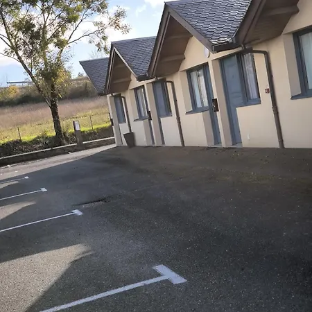 Le Laury's-hôtel Calme Proche De Rodez Avec Parking Privé Gratuit Hotel 3*