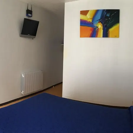 Le Laury's-hôtel Calme Proche De Rodez Avec Parking Privé Gratuit Hotel