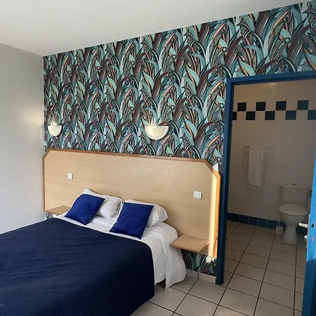 Le Laury's-hôtel Calme Proche De Rodez Avec Parking Privé Gratuit Hotel 3*