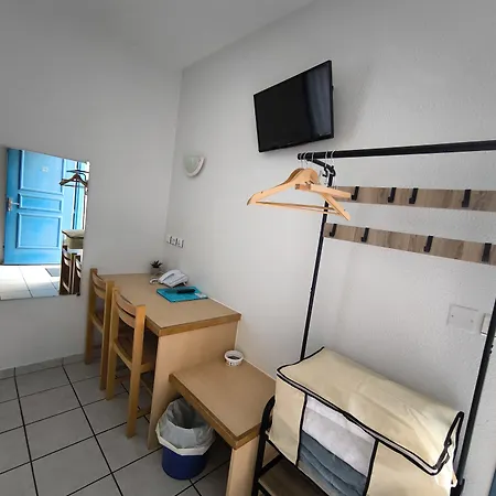 Le Laury's-hôtel Calme Proche De Rodez Avec Parking Privé Gratuit Onet-le-Château