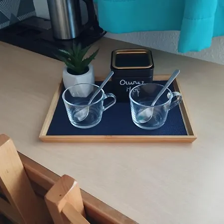 Le Laury's-hôtel Calme Proche De Rodez Avec Parking Privé Gratuit 3*