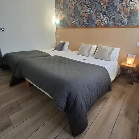 Hotel Le Laury's-hôtel Calme Proche De Rodez Avec Parking Privé Gratuit Onet-le-Château