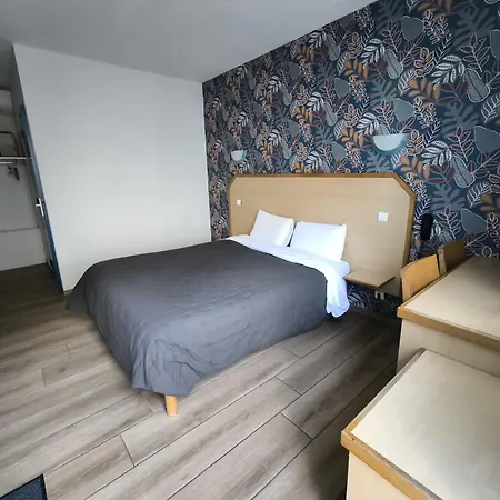 Le Laury's-hotel Calme Proche De Rodez Avec Parking Prive Gratuit 3*