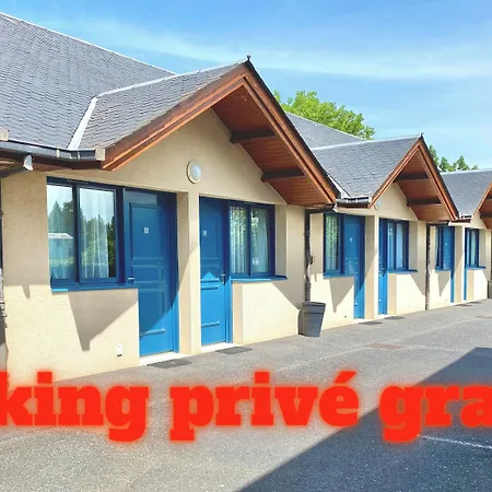Hotel Le Laury's-hôtel Calme Proche De Rodez Avec Parking Privé Gratuit 3*