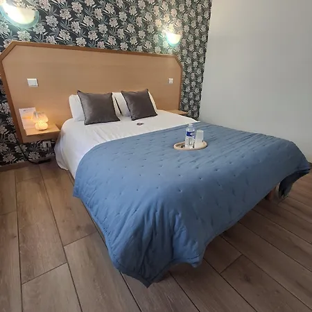 Hotel Le Laury's-hôtel Calme Proche De Rodez Avec Parking Privé Gratuit 3*