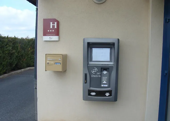 Le Laury's-hotel Calme Proche De Rodez Avec Parking Prive Gratuit Szálloda Onet-le-Château