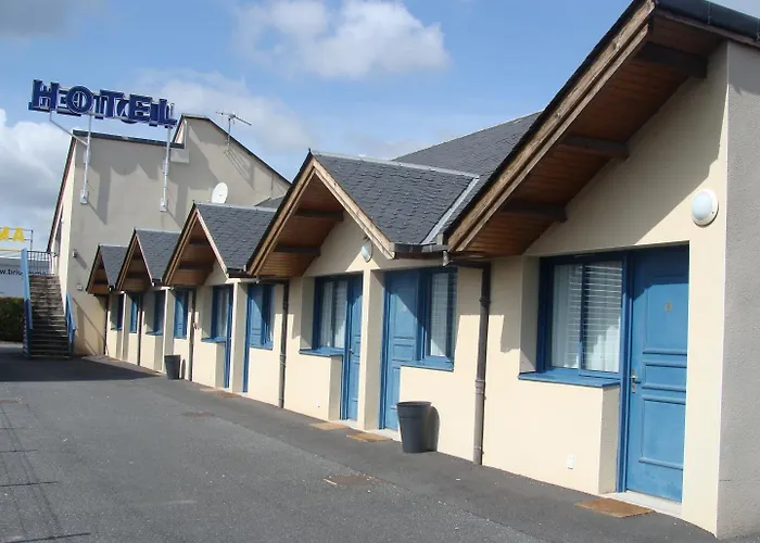 Le Laury's-hotel Calme Proche De Rodez Avec Parking Prive Gratuit